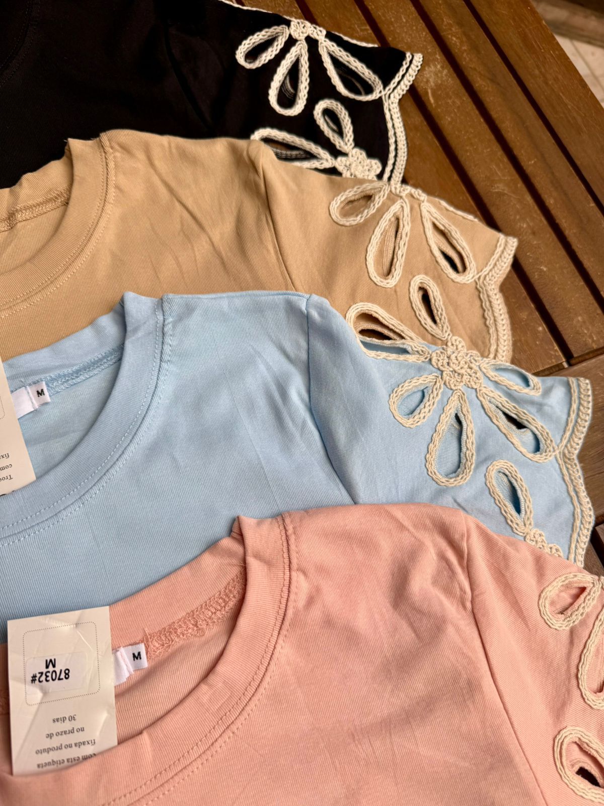 Blusa de Malha Vazado nas Mangas
