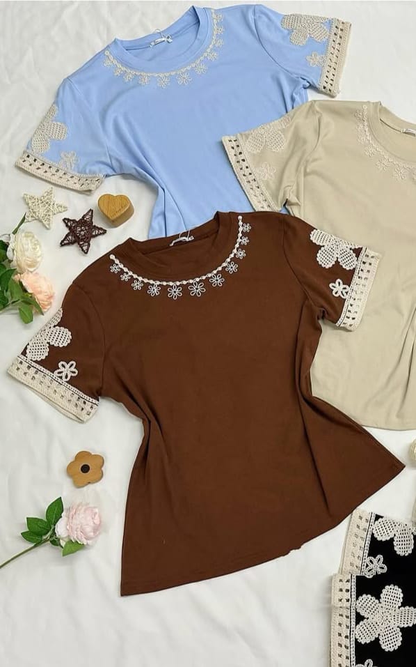 Blusa de Algodão e Crochê