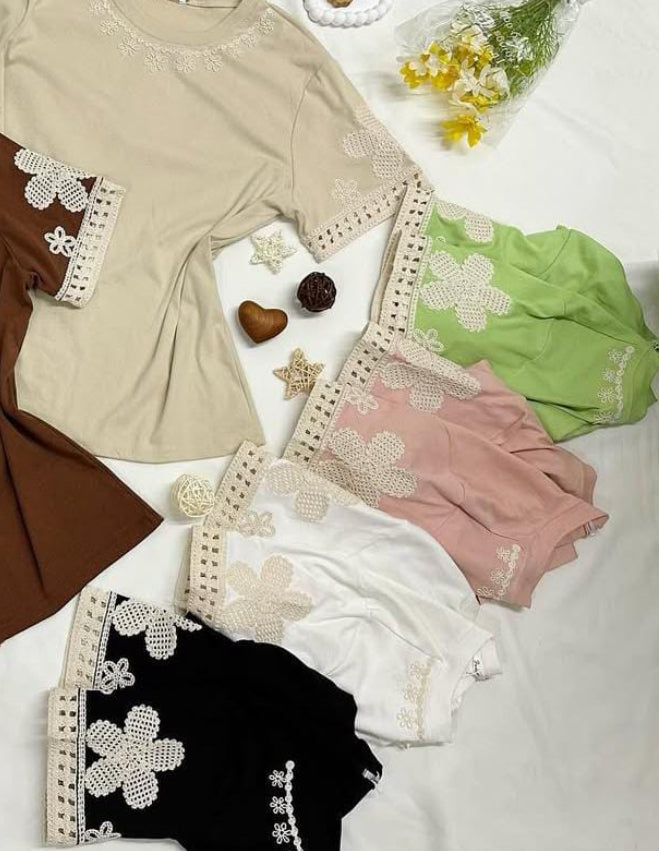 Blusa de Algodão e Crochê