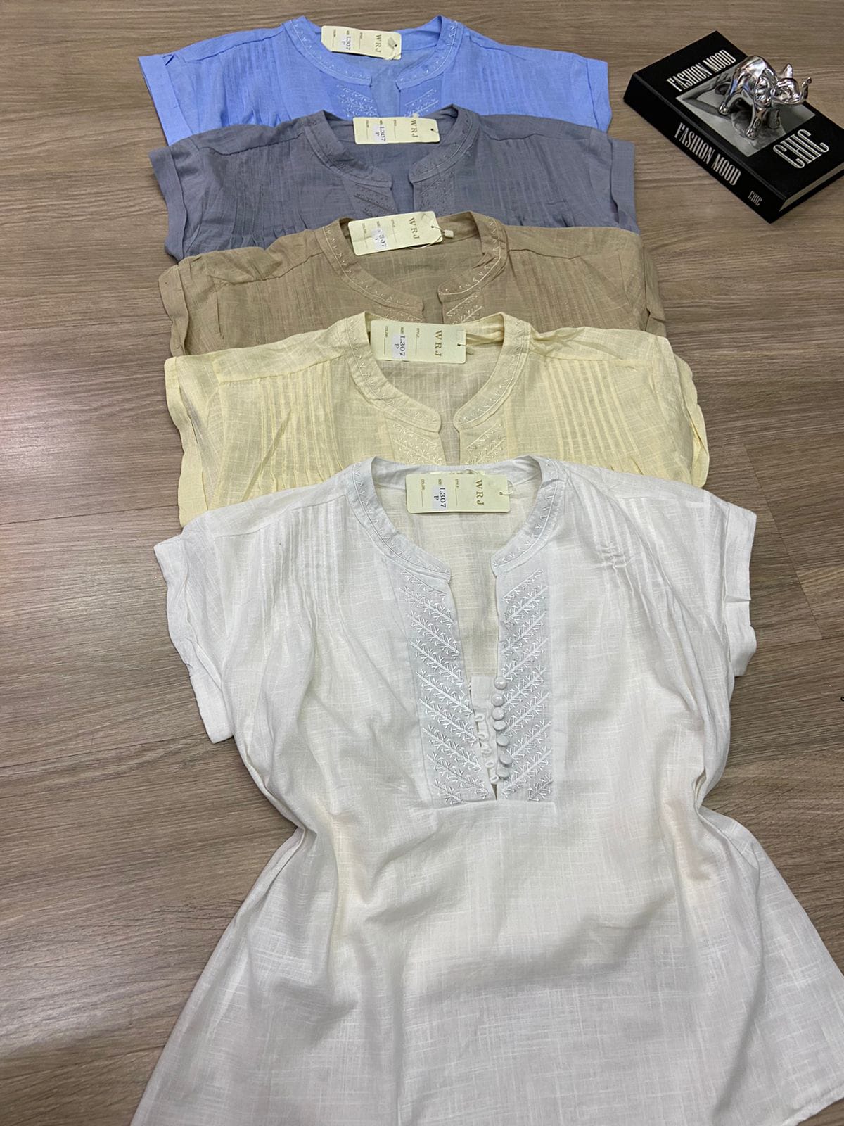 Blusa de Linho com Botões
