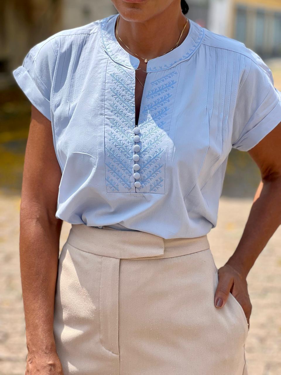 Blusa de Linho com Botões