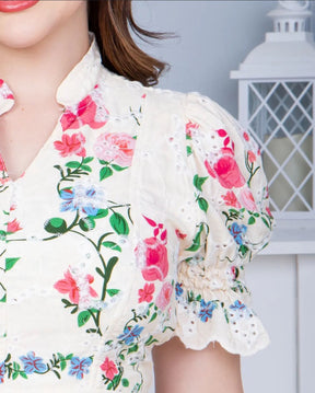 Vestido em Algodão Branco com Rosas Forrado Internamente