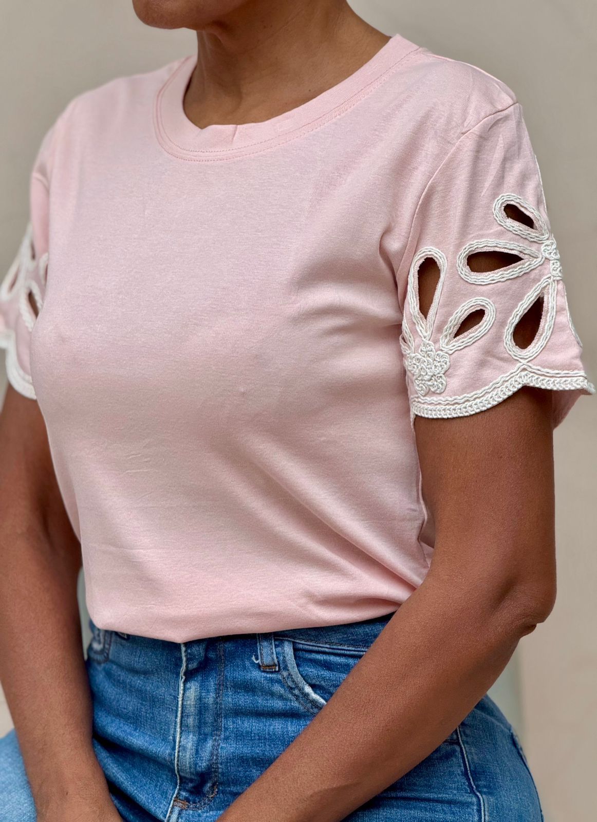Blusa de Malha Vazado nas Mangas
